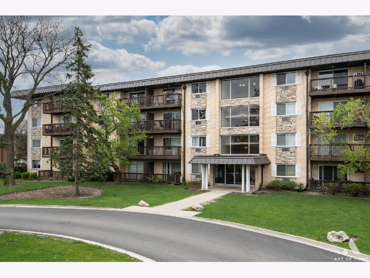 Condominiums & Homes Sold Evergreen Court Arlington Heights Illinois, 2214 Goebbert