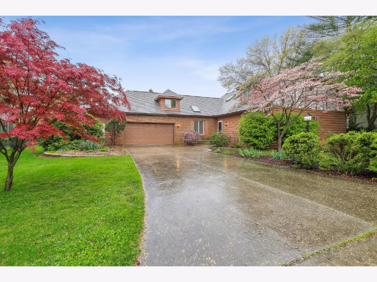 Homes Sold Devonshire South Champaign Illinois, 2405 Nottingham