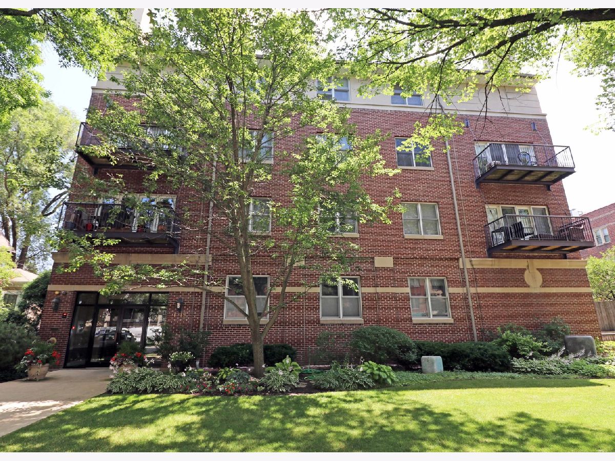 Condominiums Sold The Edmundton Evanston Illinois, 1319 Chicago