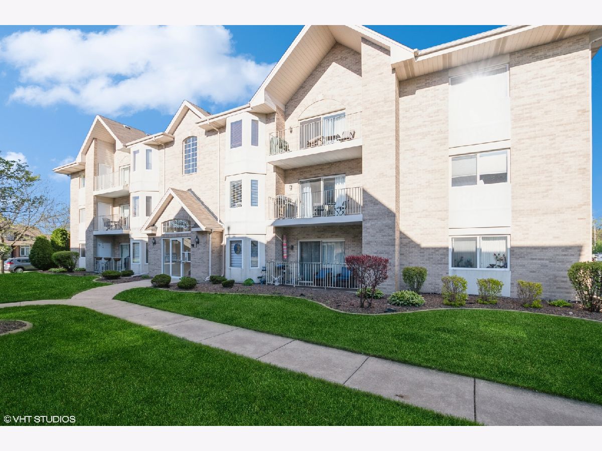 Condos & Townhomes & Homes Sold Chapel Hill Alsip Illinois, 5331 Mint Julip