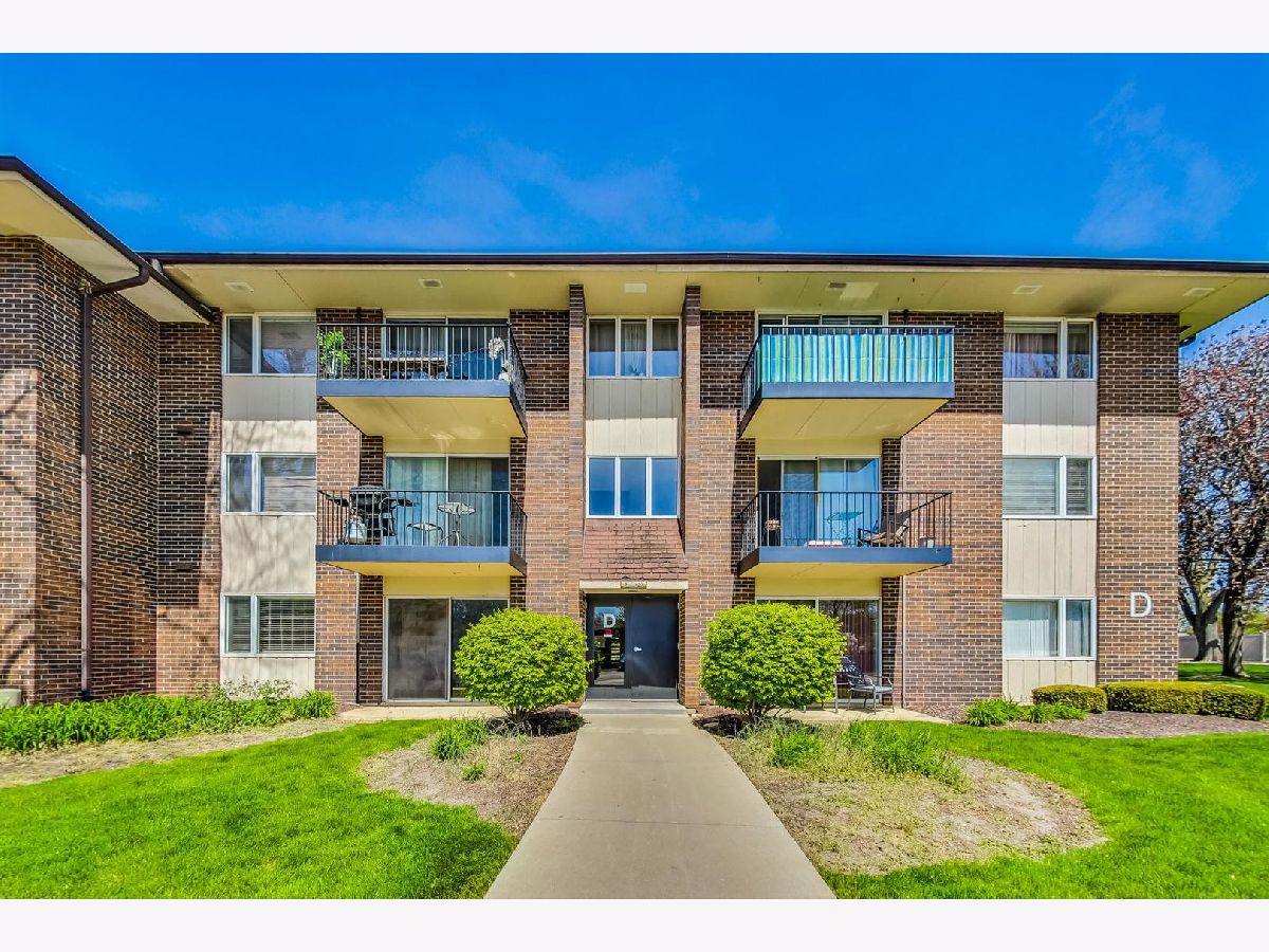 Condos & Townhomes Sold Pebblewood Naperville Illinois, 5S100 Pebblewood