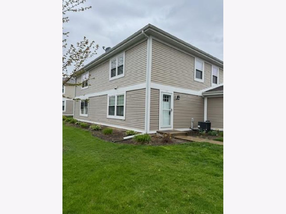 Townhomes & Condos & Homes Sold Plymouth Farms Vernon Hills Illinois, 325 Somerset