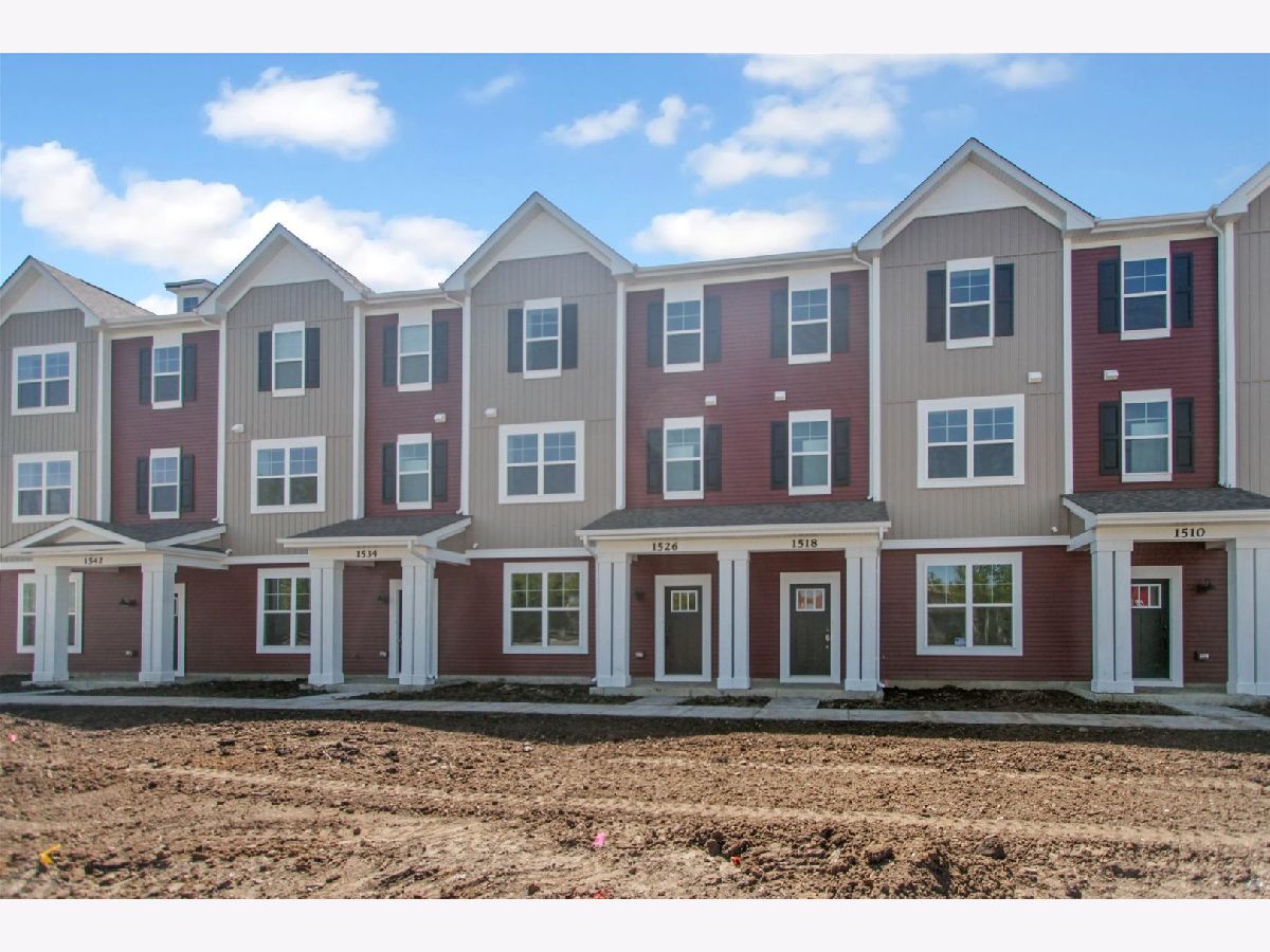 Condos & Townhomes Sold Tribeca Grayslake Illinois, 1526 Albany