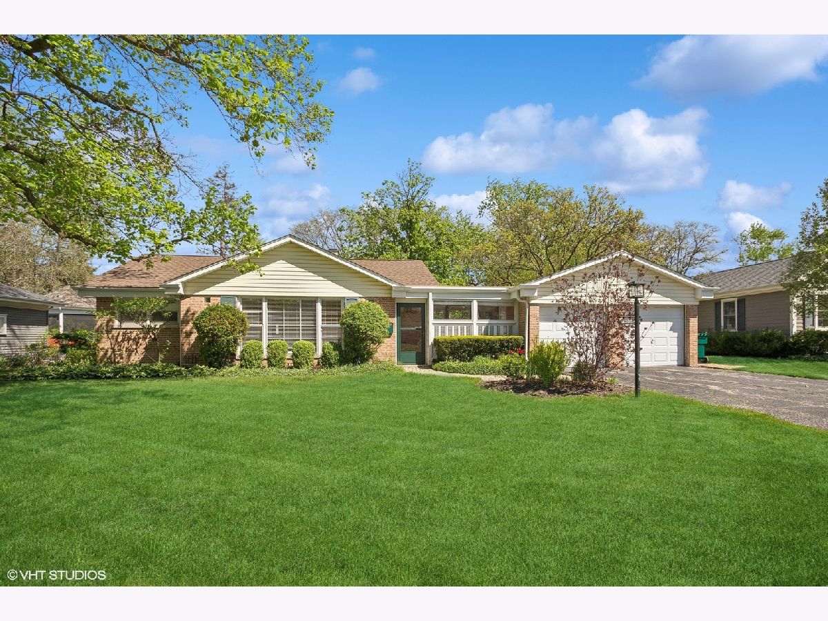 Homes Sold Highlands Northbrook Illinois, 2308 Crabtree