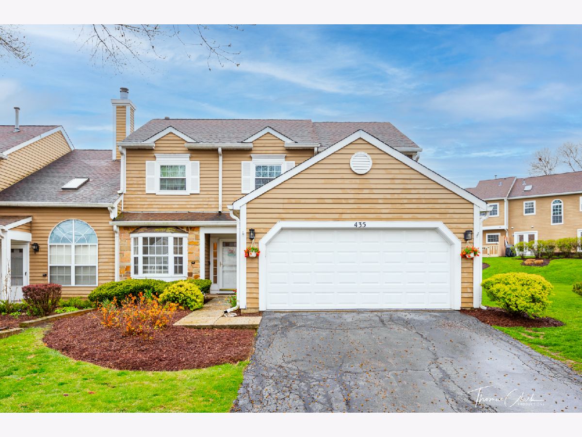 Townhomes & Homes Sold Surrey Woods Streamwood Illinois, 435 Ascot