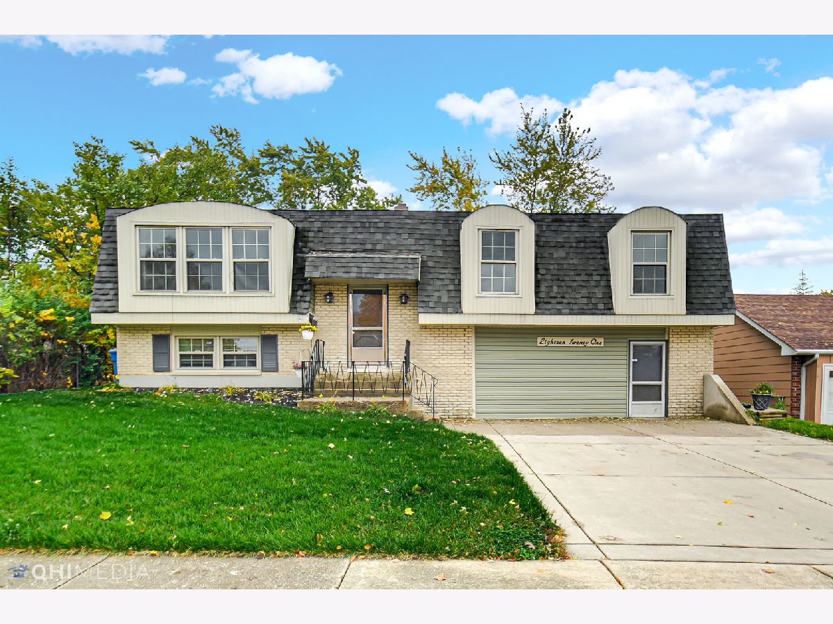 Homes & Condos & Townhomes Rented Hanover Gardens Hanover Park Illinois, 1821 Briarwood