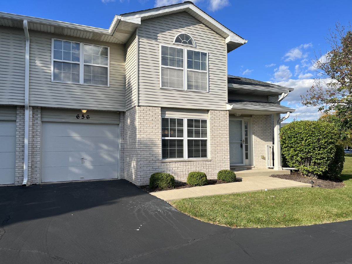 Townhomes Rented Riverbrook Naperville Illinois, 656 Beaver