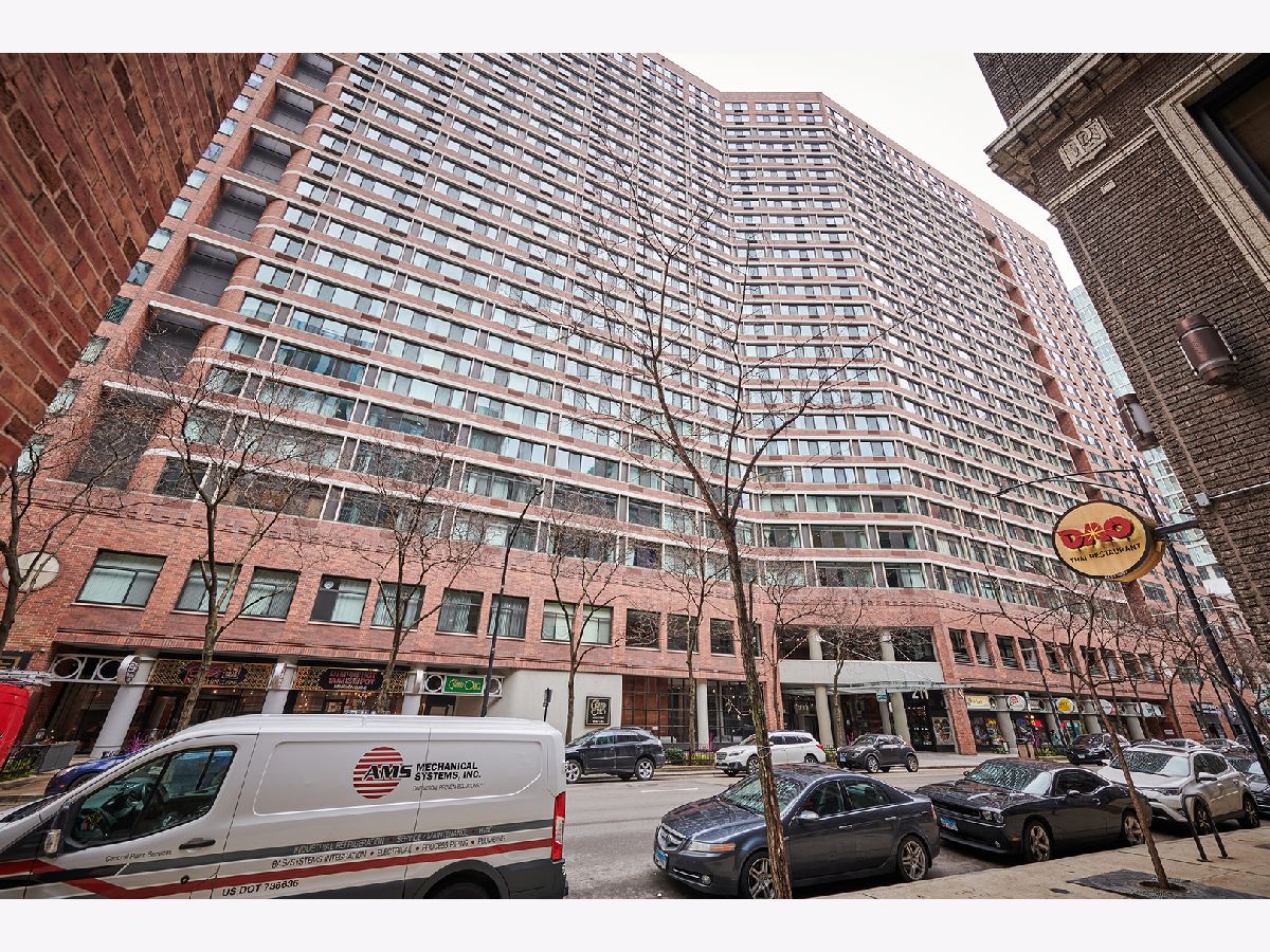 Condominiums Sold Grand Ohio Chicago Illinois, 211 Ohio