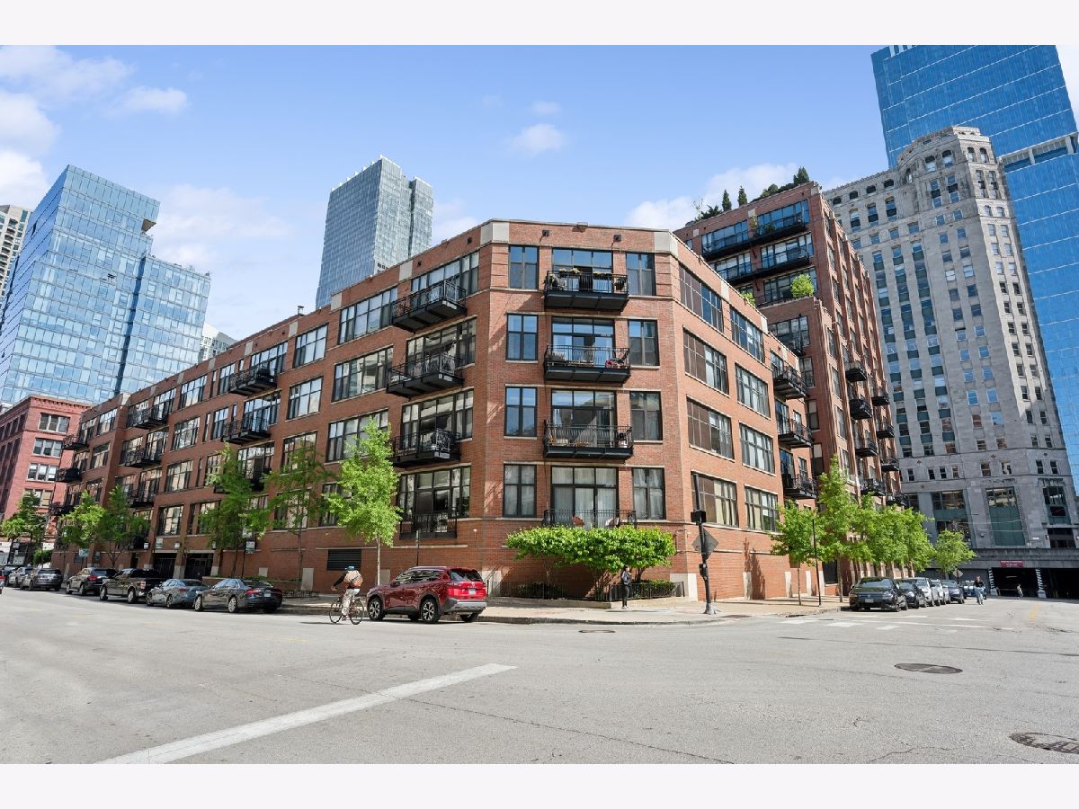 Condominiums Sold Union Square Lofts Chicago Illinois, 333 Hubbard