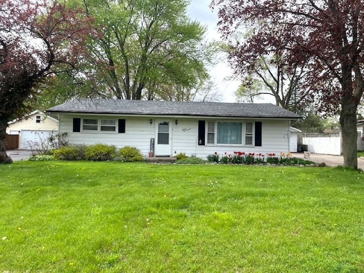 Homes Sold Lakeland Shores Mchenry Illinois, 1517 Ramble