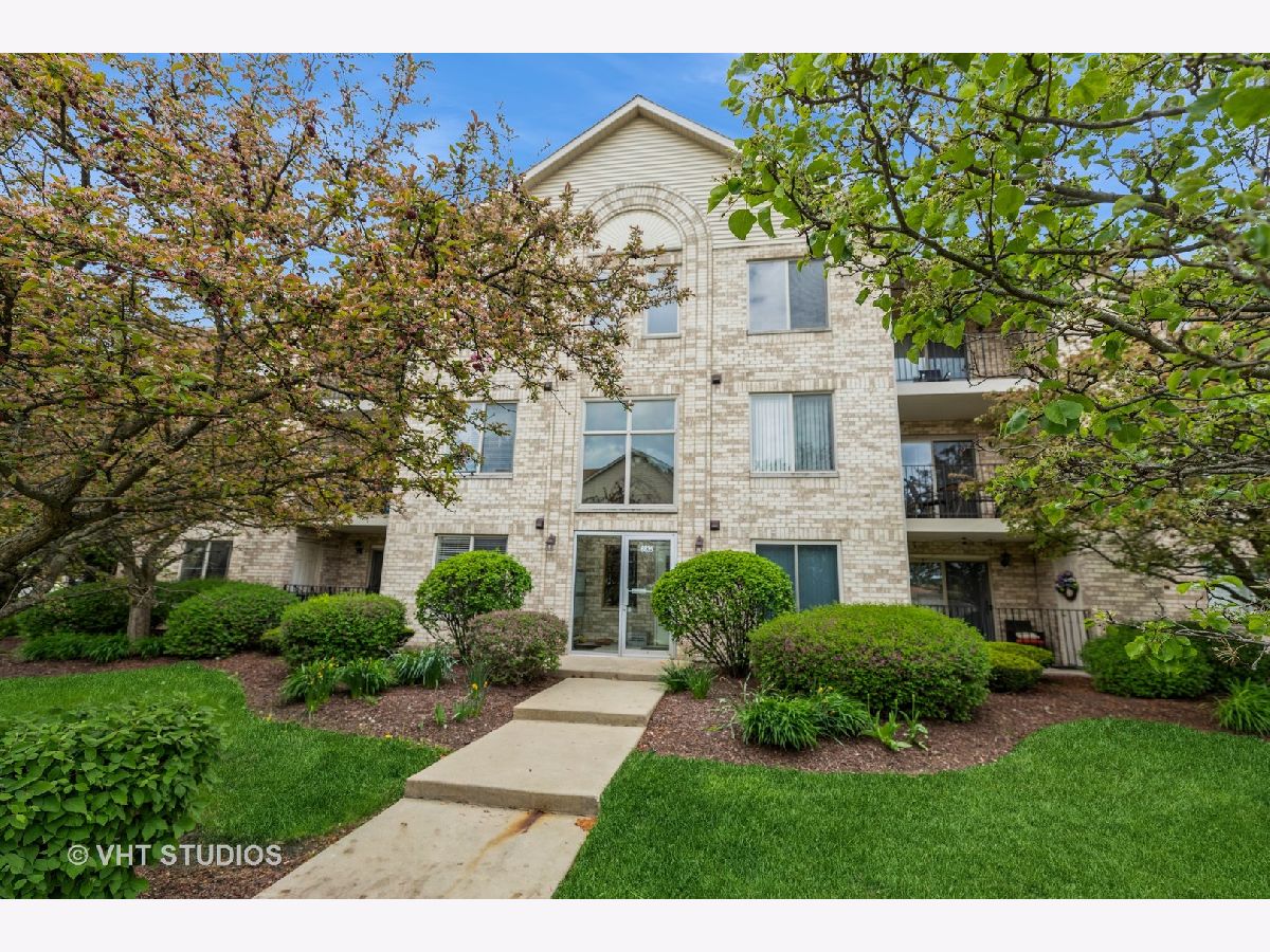 Condominiums Sold Sunchase Pointe Oak Forest Illinois, 6835 Forestview