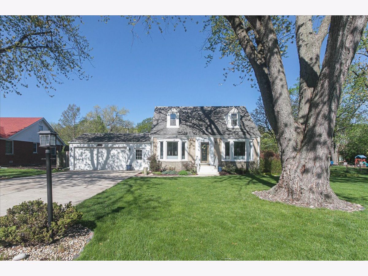 Homes Sold White Pines Bensenville Illinois, 4N324 Ridgewood