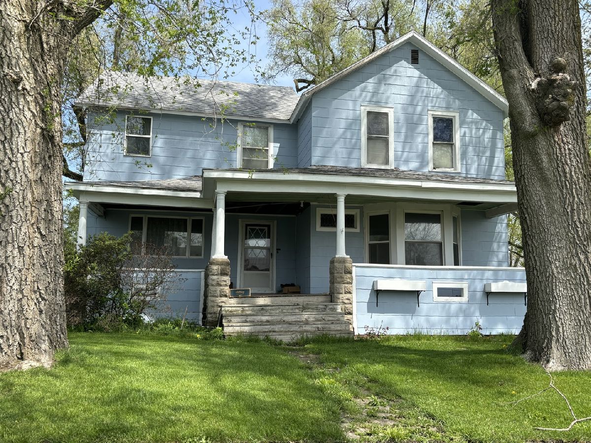  Sold Roberts Illinois, 210 Weldon