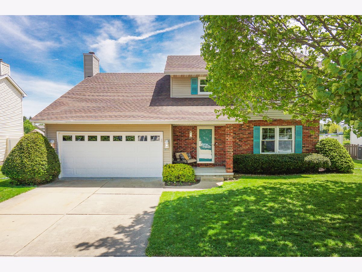 Homes & Condos & Townhomes Sold Highlands Bloomington Illinois, 1411 Mill Creek