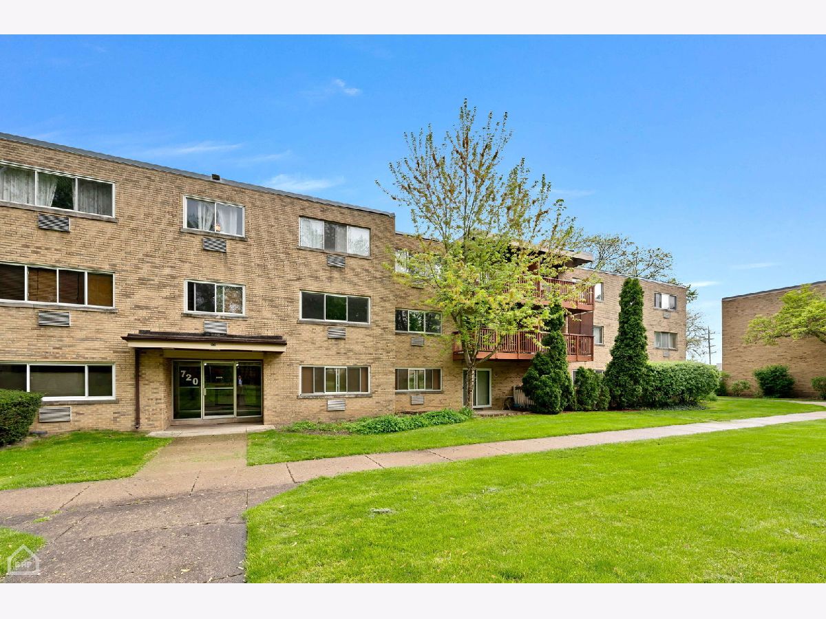 Condominiums Sold Birch Manor Mount Prospect Illinois, 722 Dempster