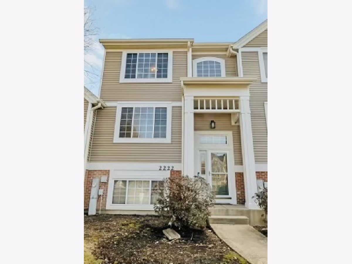 Townhomes & Condos Rented Ogden Pointe Aurora Illinois, 2222 Daybreak