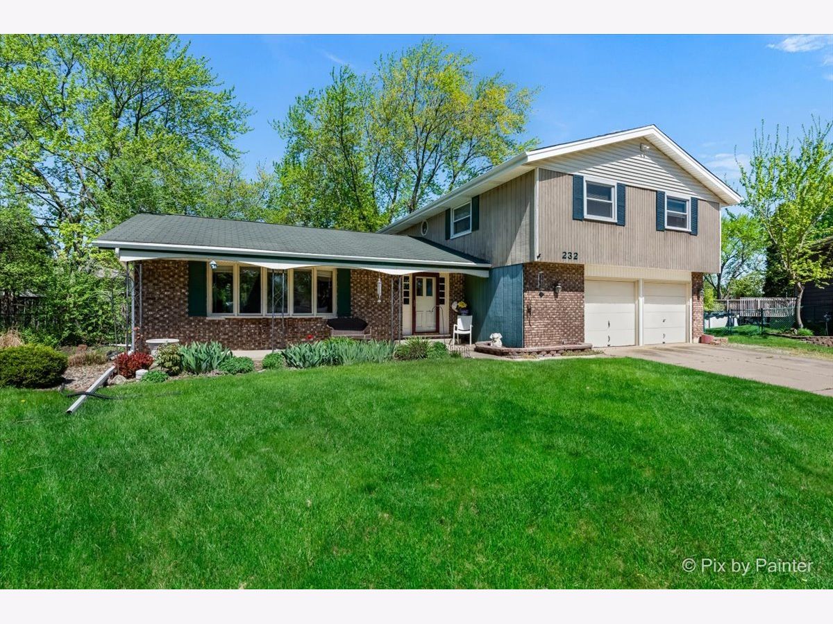 Townhomes & Condos & Homes Sold Fairfield Bloomingdale Illinois, 232 Millford