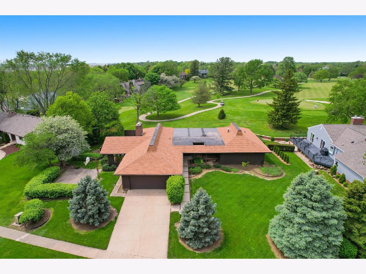 Homes & Condominiums Sold Lincolnshire Fields Champaign Illinois, 2301 Valley Brook
