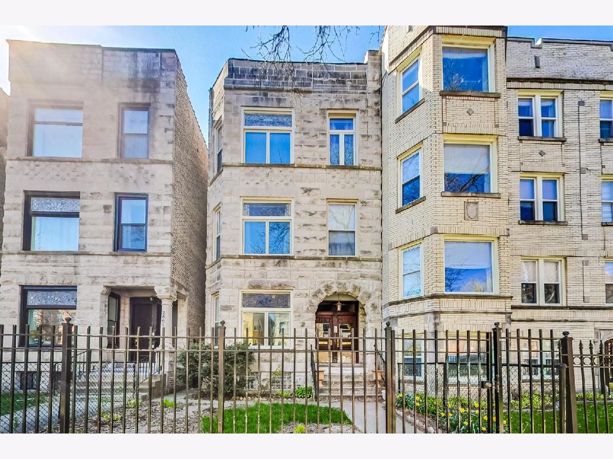 Condominiums & Homes Sold Palmer Square Chicago Illinois, 2863 Shakespeare