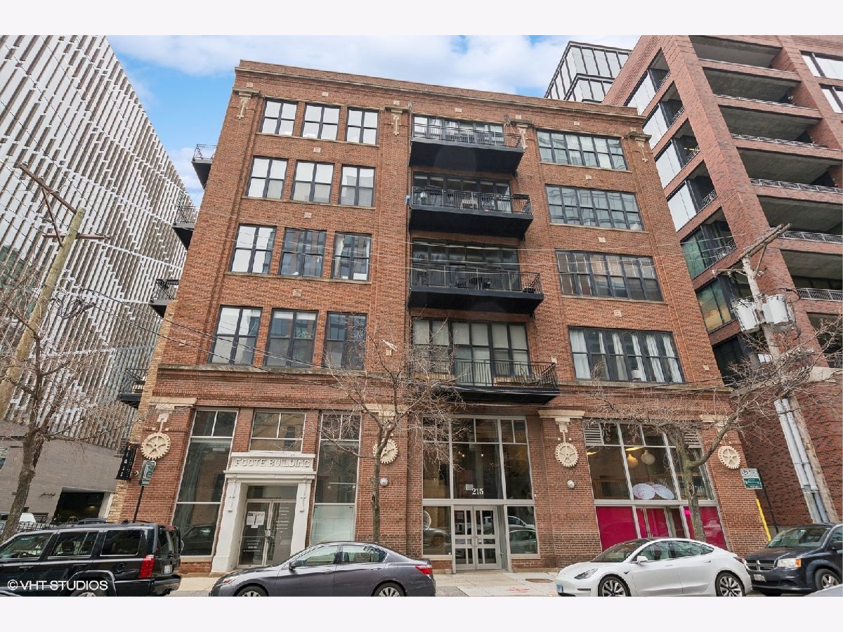 Condos & Townhomes Rented Blue Moon Lofts Chicago Illinois, 215 Aberdeen