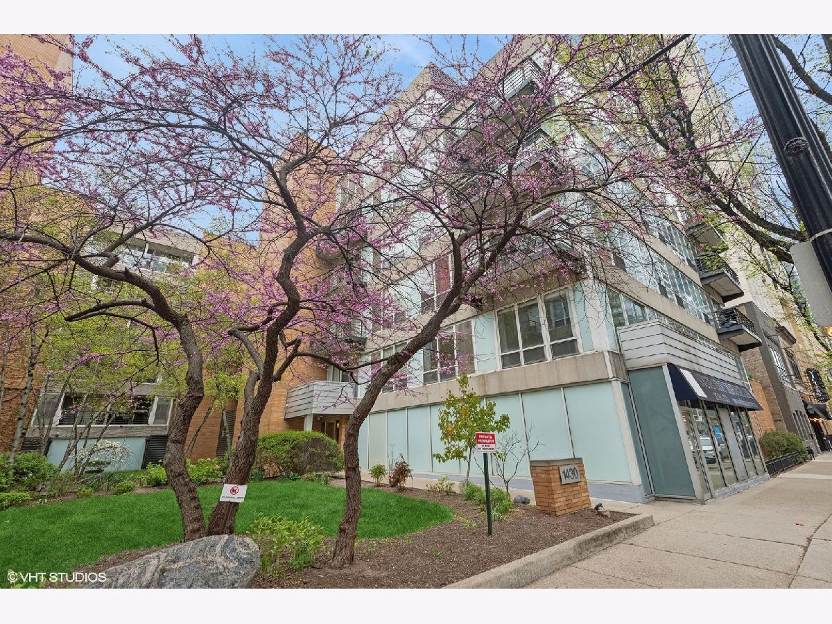 Condominiums Sold Michigan Avenue Gardens Chicago Illinois, 1430 Michigan