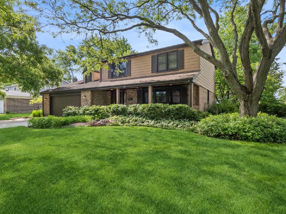 Homes Sold Reseda West Palatine Illinois, 241 Russet