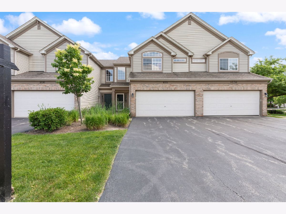 Townhomes & Condos & Homes Sold Woodlands At Oakhurst North Aurora Illinois, 1018 Parkhill