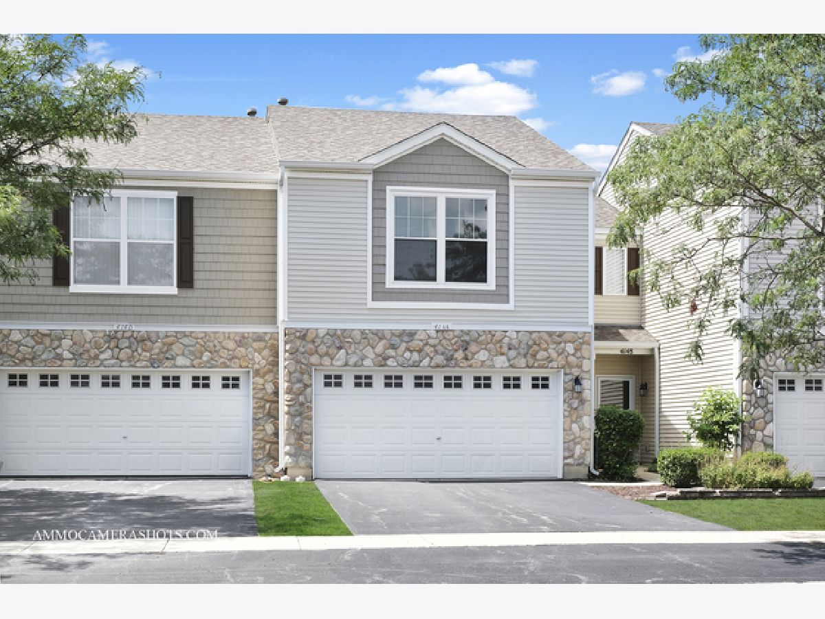 Townhomes & Condos Rented Blackstone Aurora Illinois, 4144 Blackstone