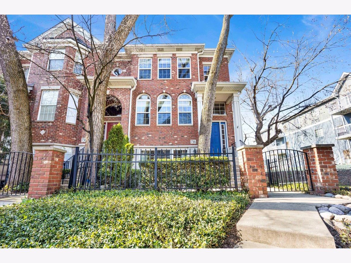 Townhomes Sold Prescott Woods Naperville Illinois, 736 Prescott