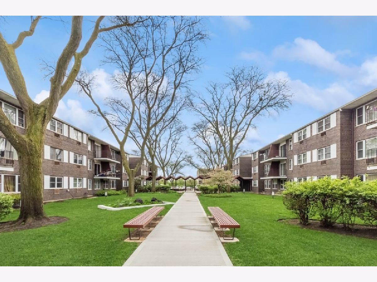 Condominiums & Homes Sold Skokie Terrace Skokie Illinois, 8712 Skokie