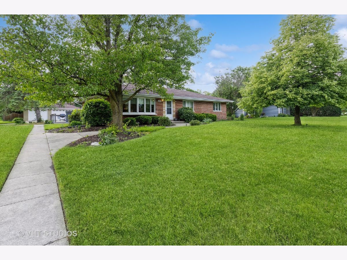 Homes Sold Branigar Estates Elk Grove Village Illinois, 618 Forestview