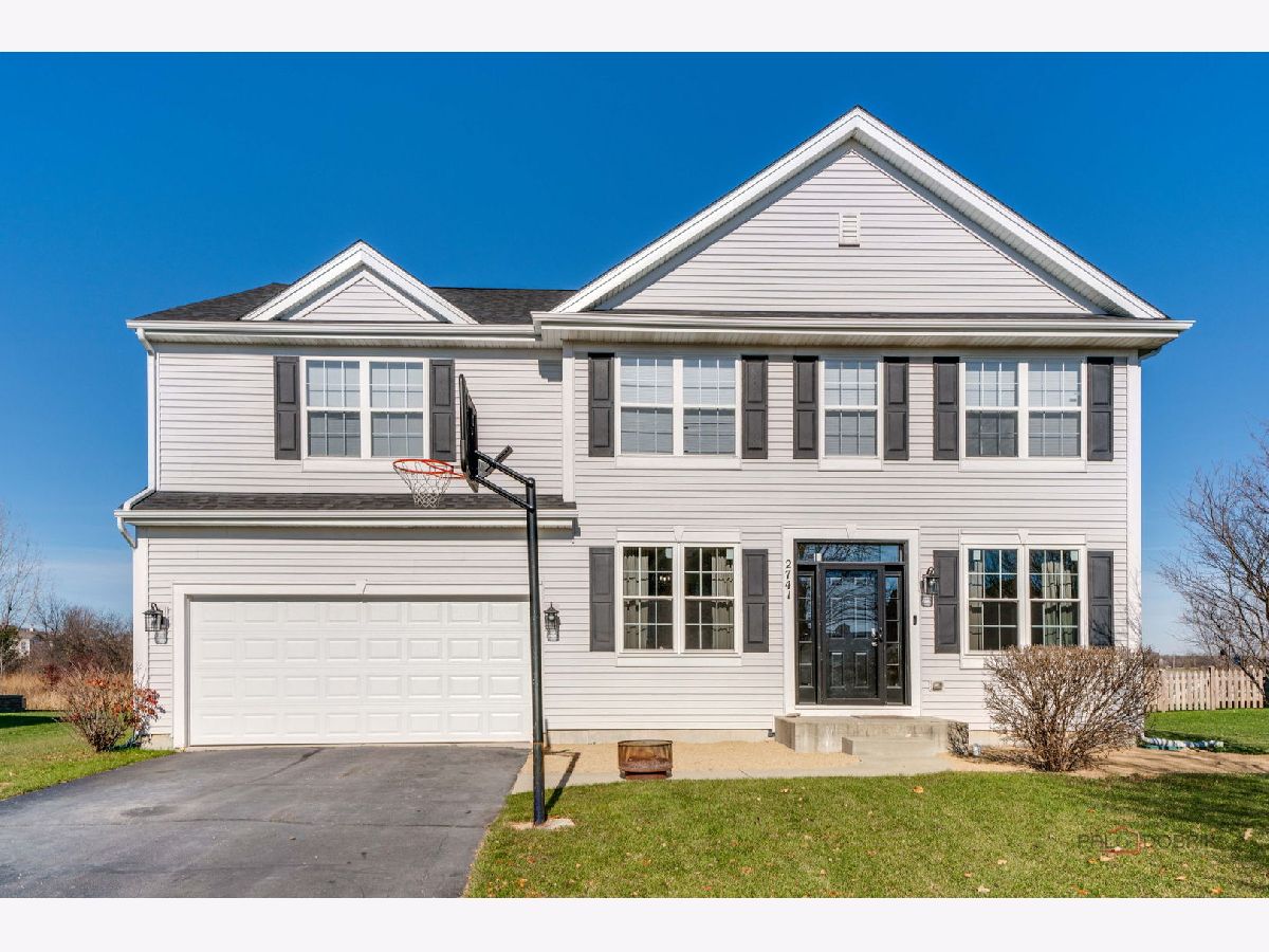 Homes & Condos & Townhomes Sold Sonatas Woodstock Illinois, 2741 Haydn