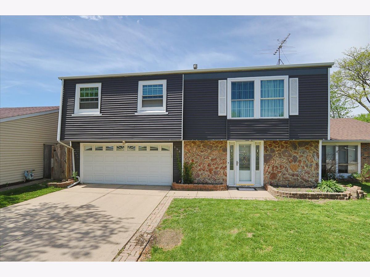 Homes & Condos & Townhomes Sold Parkwood Elgin Illinois, 194 Highbury