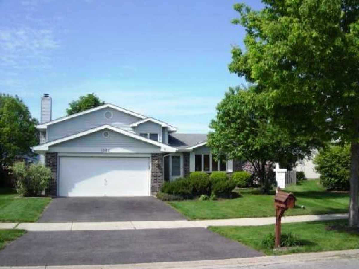 Homes & Townhomes Rented Brookdale Naperville Illinois, 1565 Hinterlong