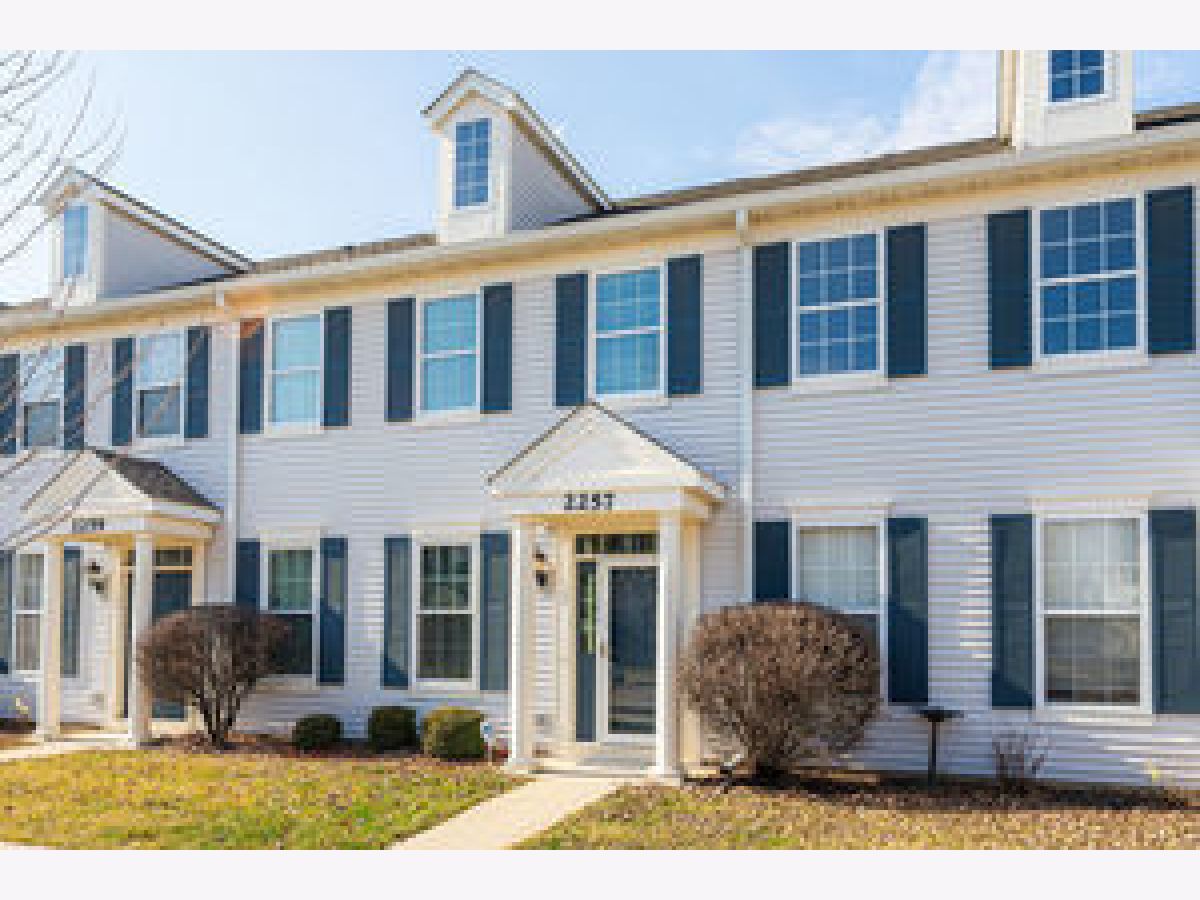 Townhomes & Condos Rented Washington Square Aurora Illinois, 2257 Georgetown
