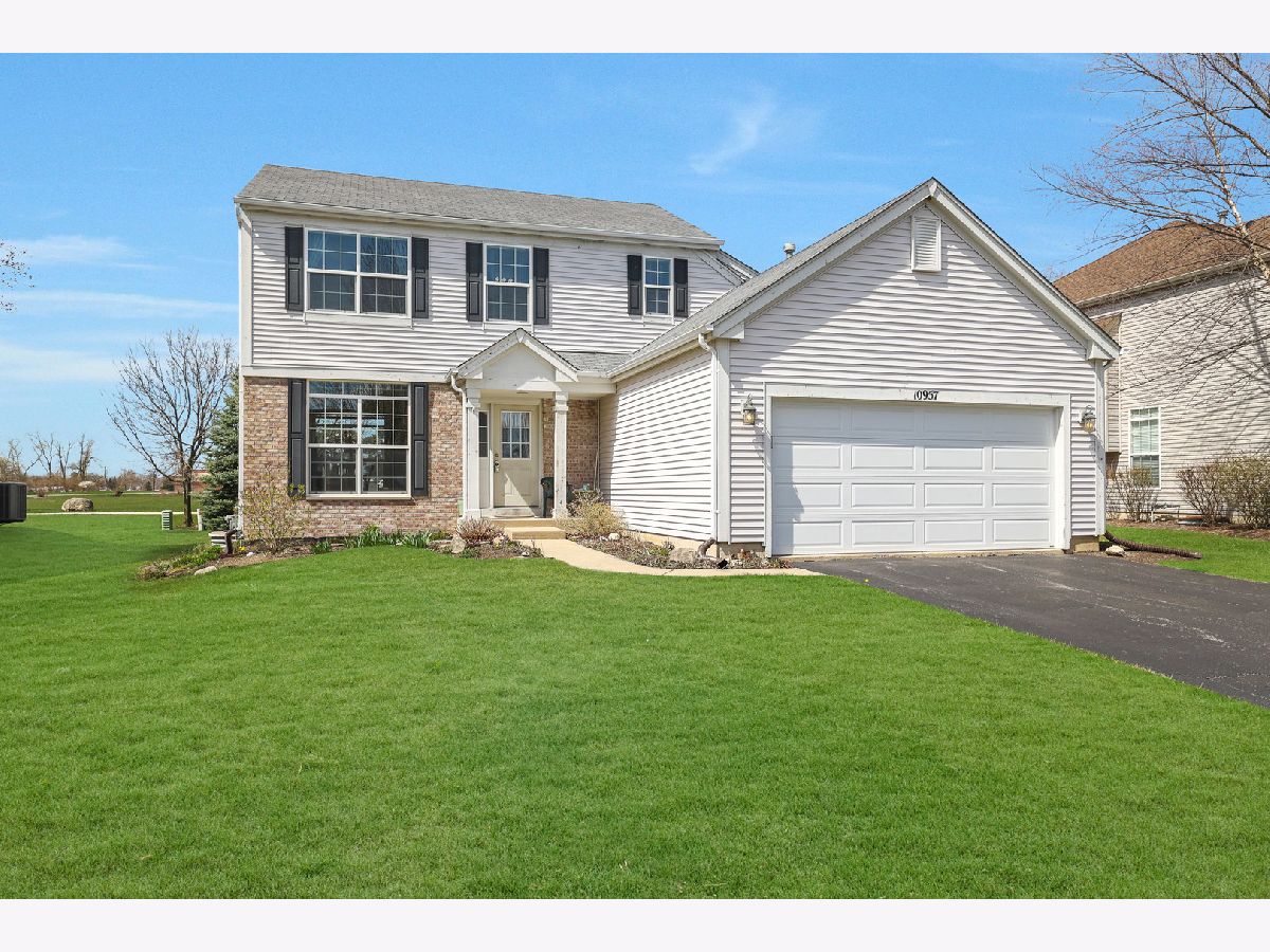 Homes Sold Georgian Place Huntley Illinois, 10957 Manhattan
