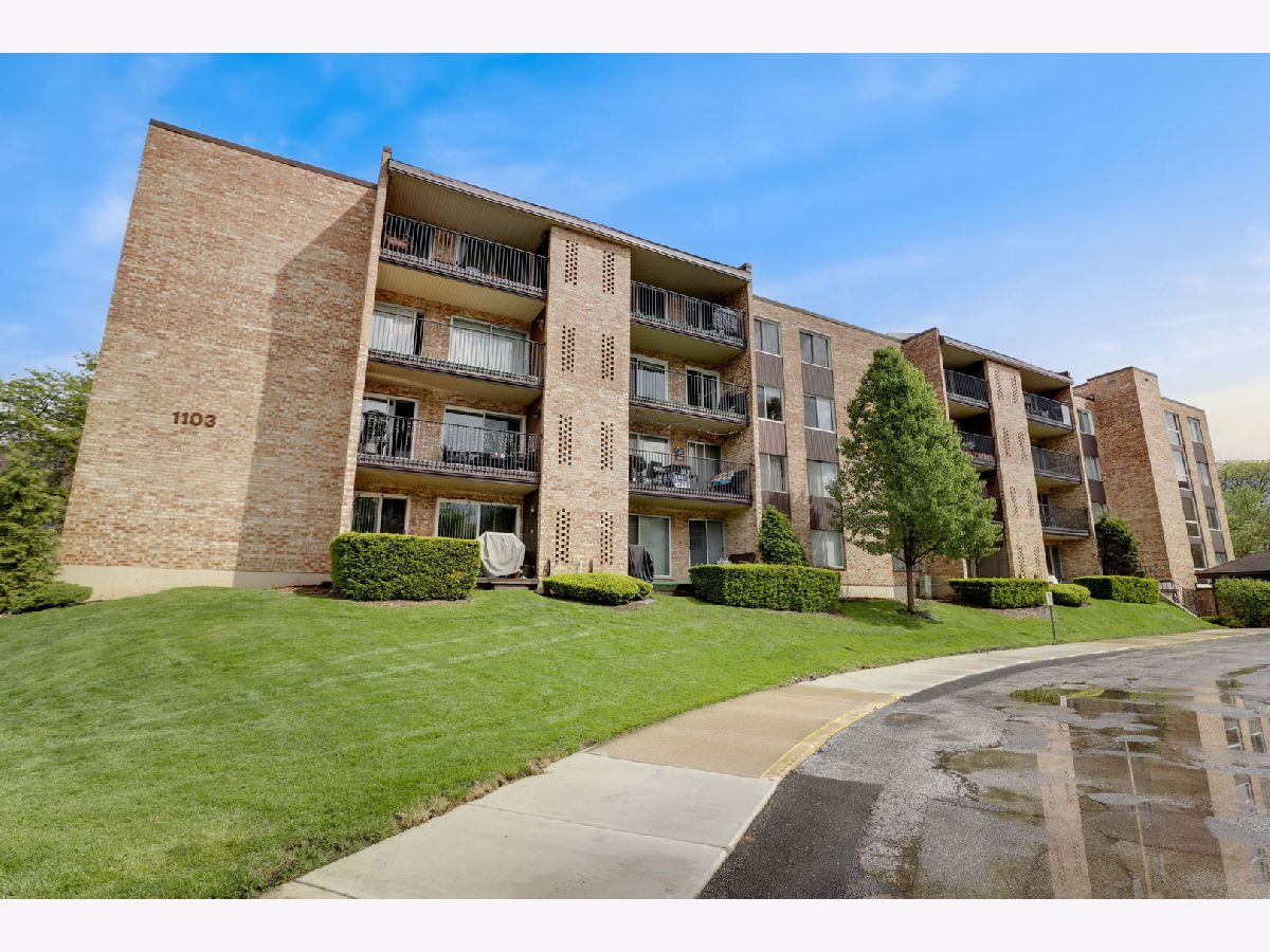 Condominiums Sold Huntington Commons Mount Prospect Illinois, 1103 Hunt Club