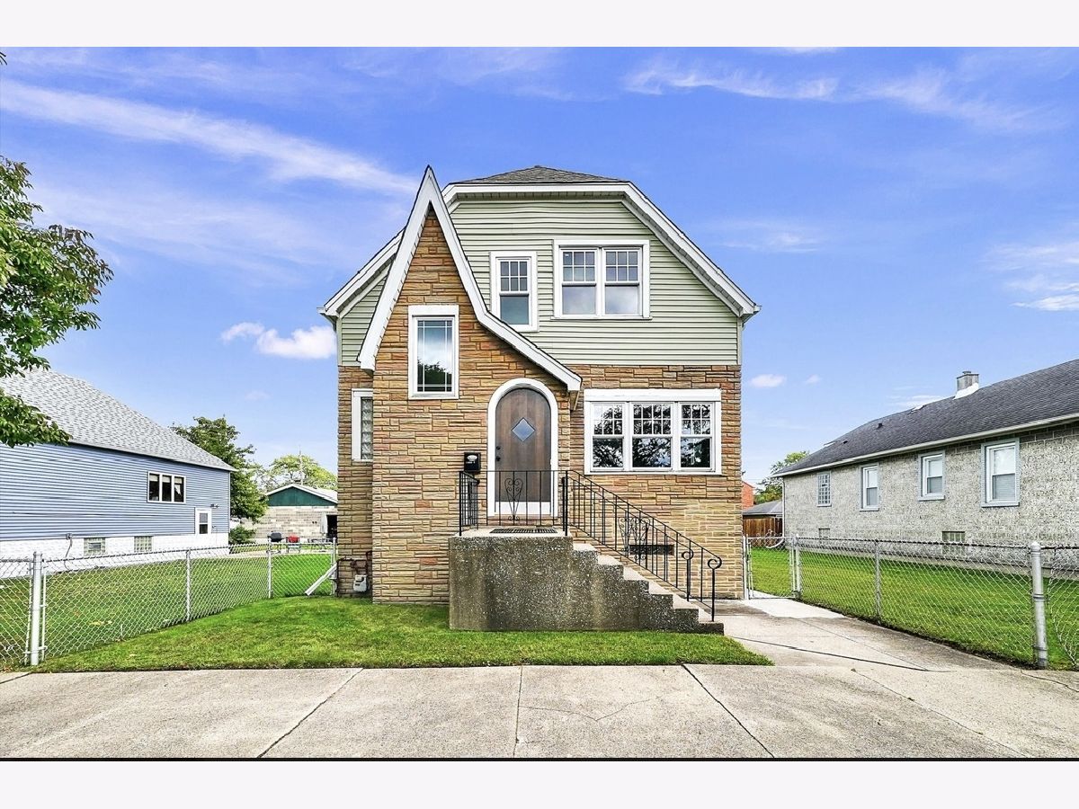 Rented Chicago Illinois, 13429 Avenue N