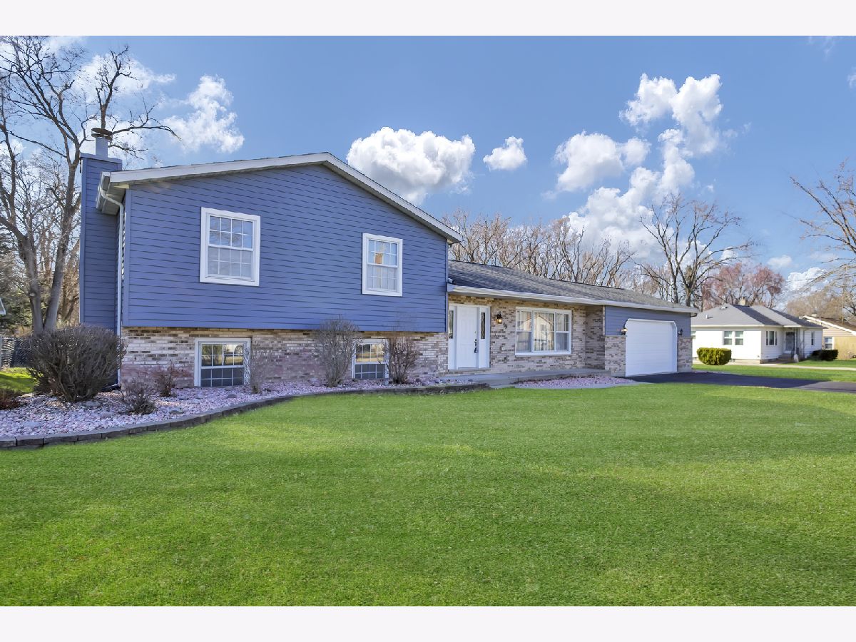Homes Sold Tweeds Fox Lake Illinois, 18 Tweed