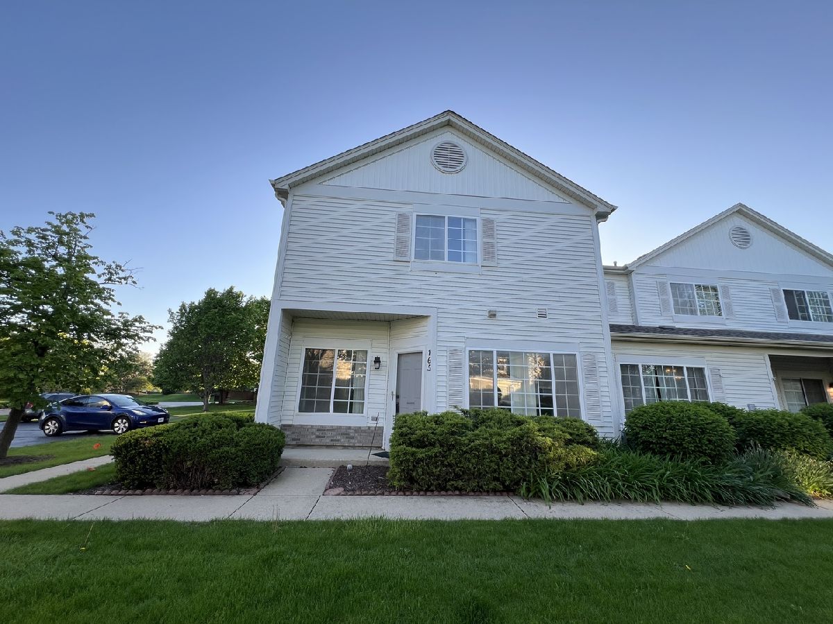 Townhomes & Condos Rented Heather Glen Aurora Illinois, 165 Oakhurst