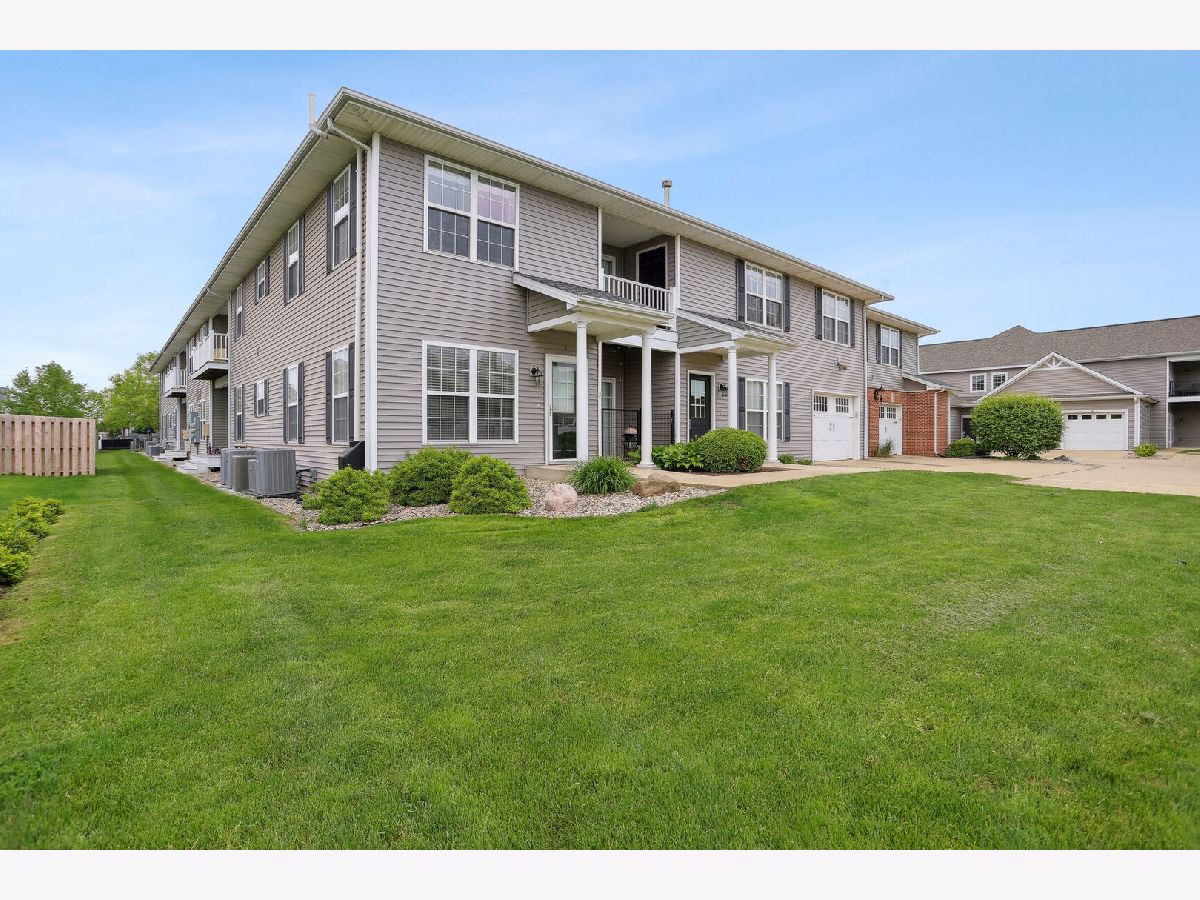 Condos & Townhomes Sold The Courtyards Savoy Illinois, 106 Essex