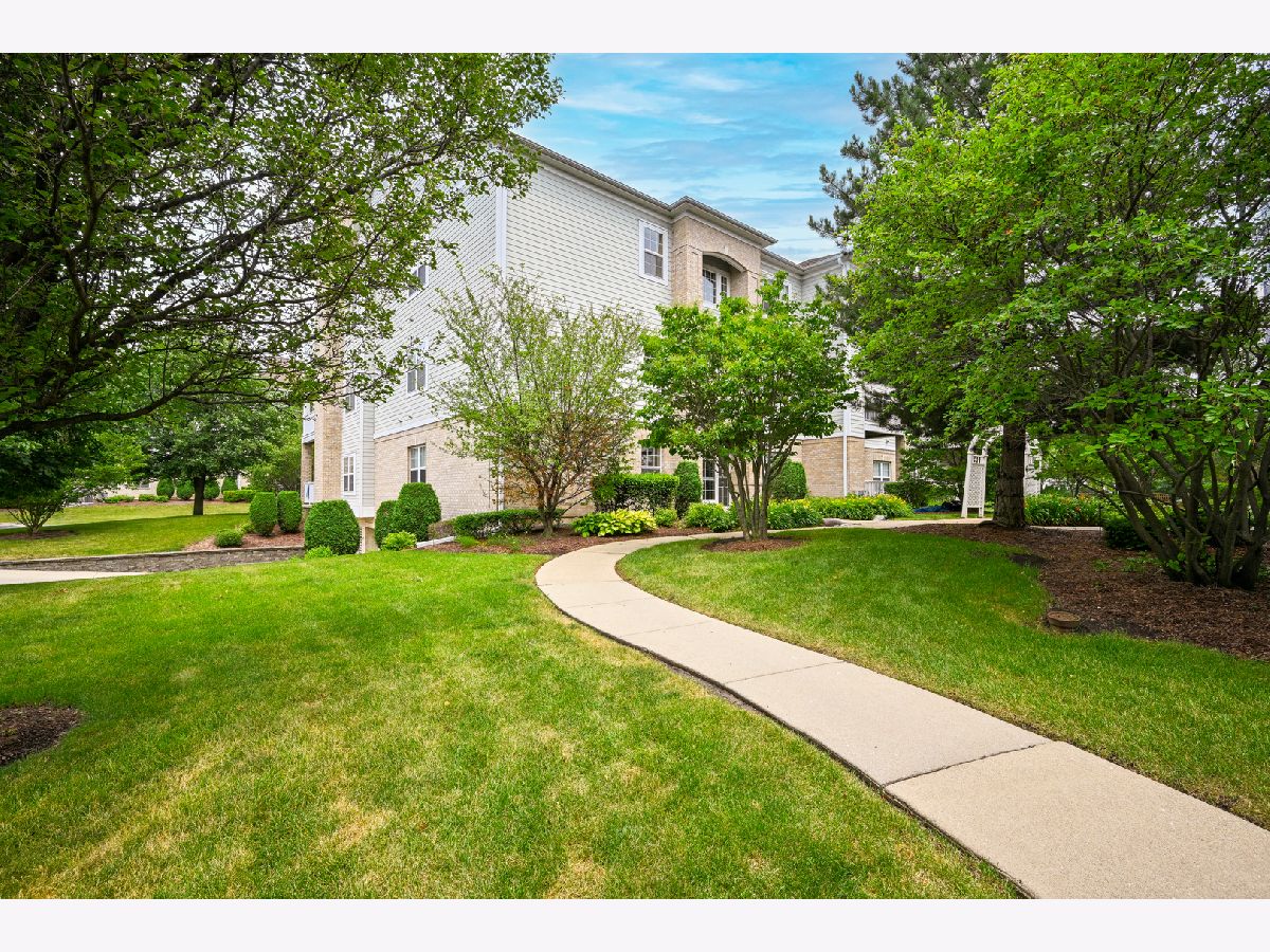 Condominiums Sold Lakeview Place Addison Illinois, 1267 Lake