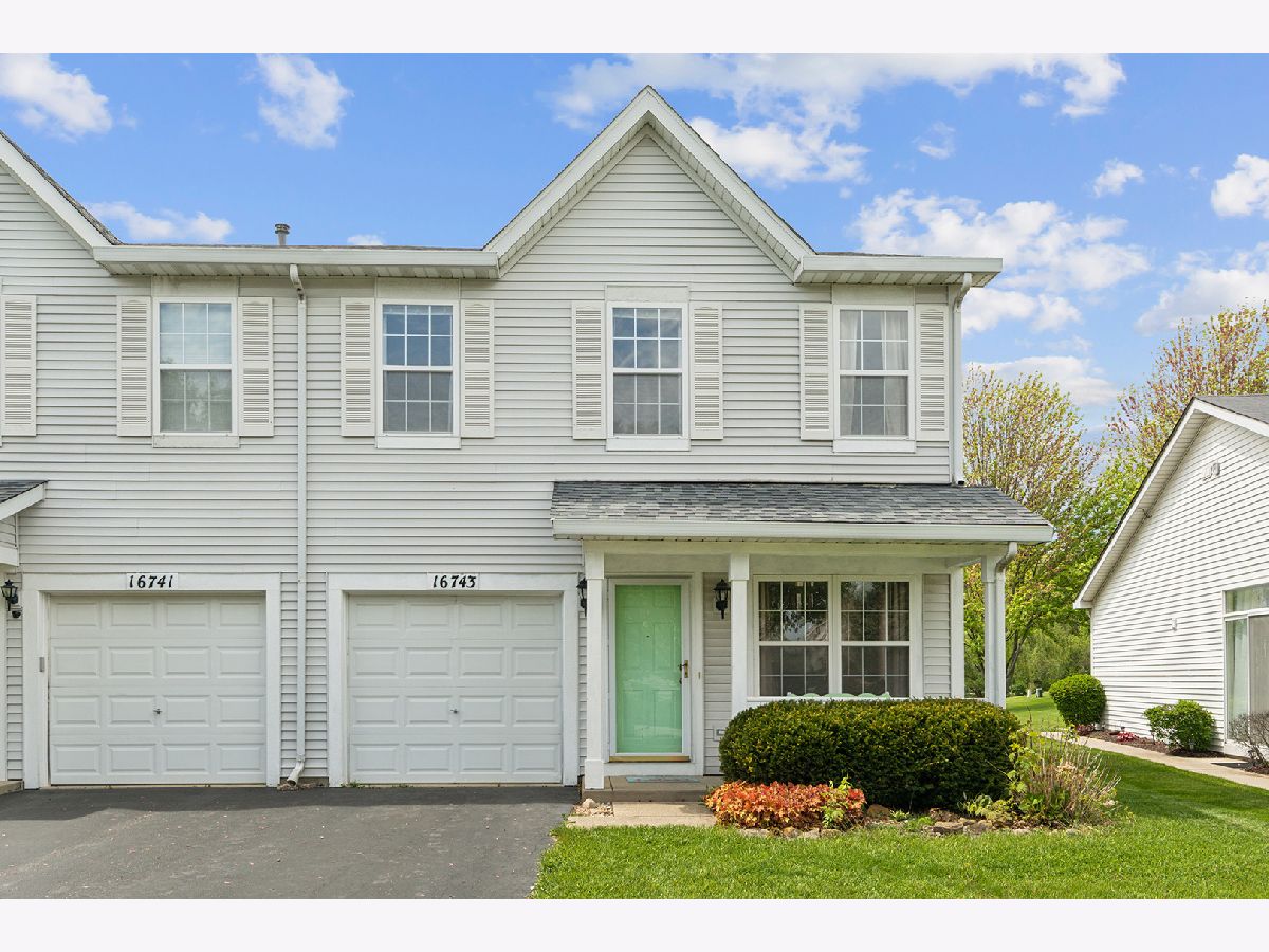 Townhomes & Condos & Homes Sold Broken Arrow Lockport Illinois, 16743 Adobe