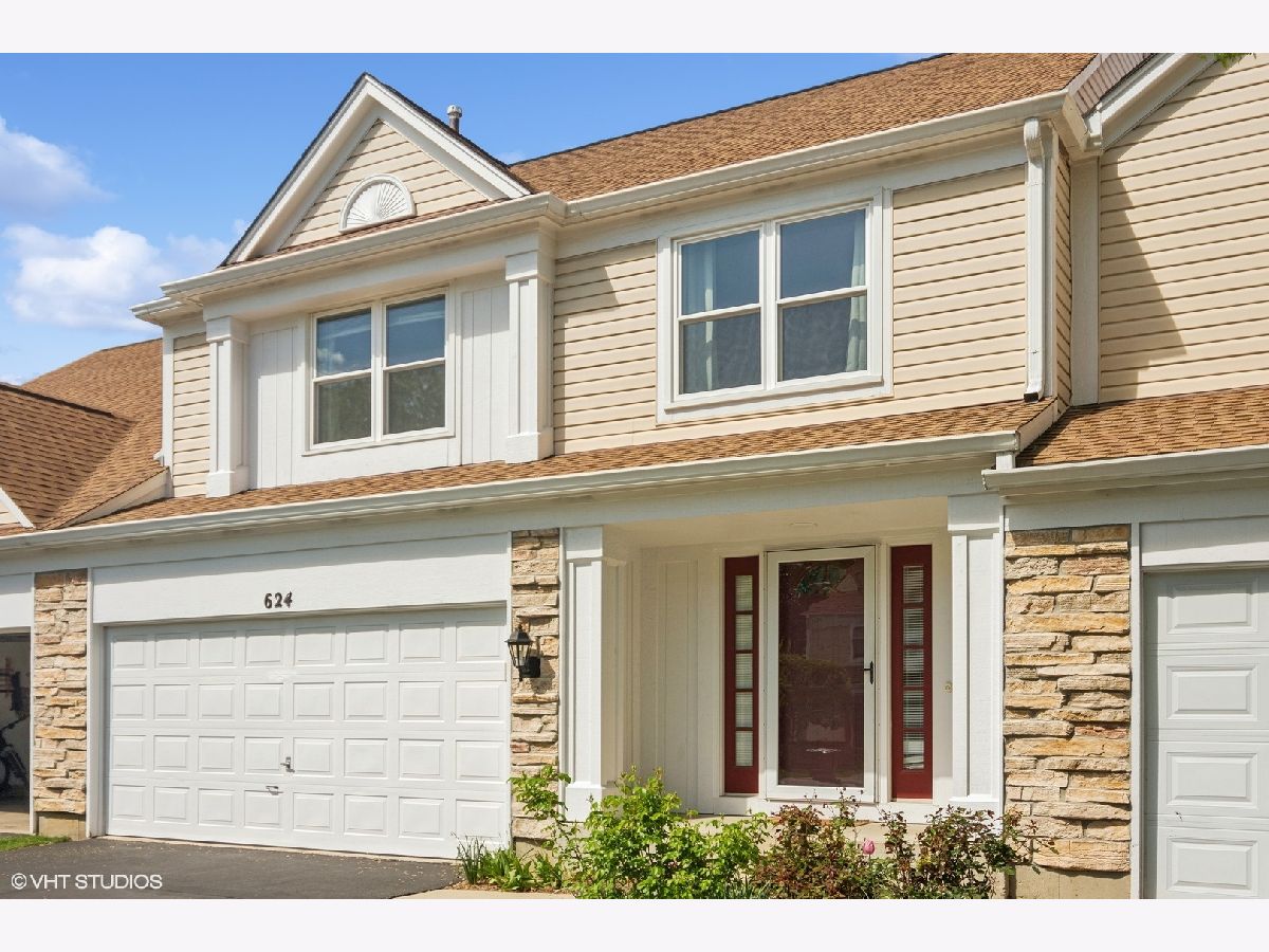 Townhomes Sold Charter Hall Palatine Illinois, 624 Charter Hall