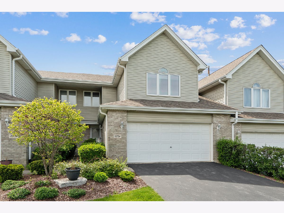 Homes & Townhomes Sold Grasslands Orland Park Illinois, 16734 Summercrest