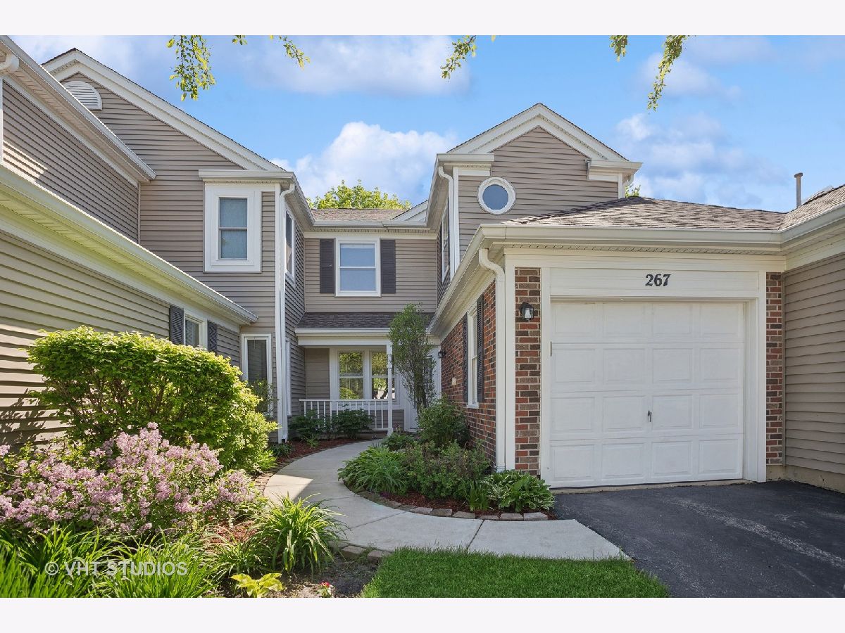Townhomes & Condos Sold Hamptons Elk Grove Village Illinois, 267 Greensboro