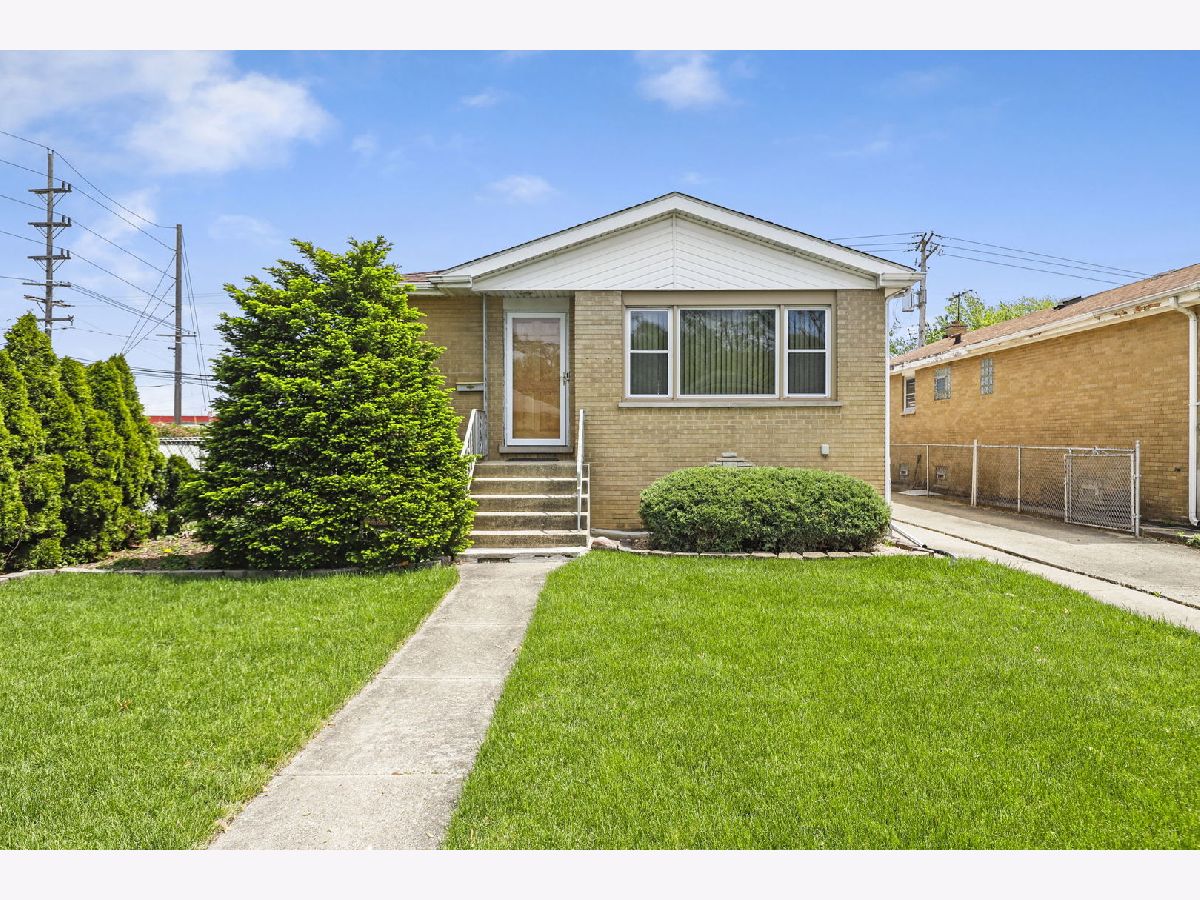 Homes & Condos & Townhomes Sold Westmoreland Berkeley Illinois, 1417 Wolf