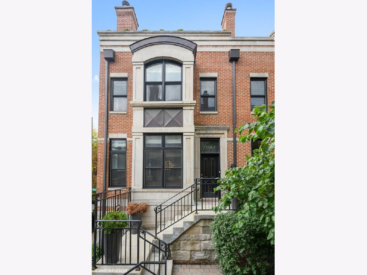 Townhomes Rented Wabansia Row Chicago Illinois, 2330 Wabansia