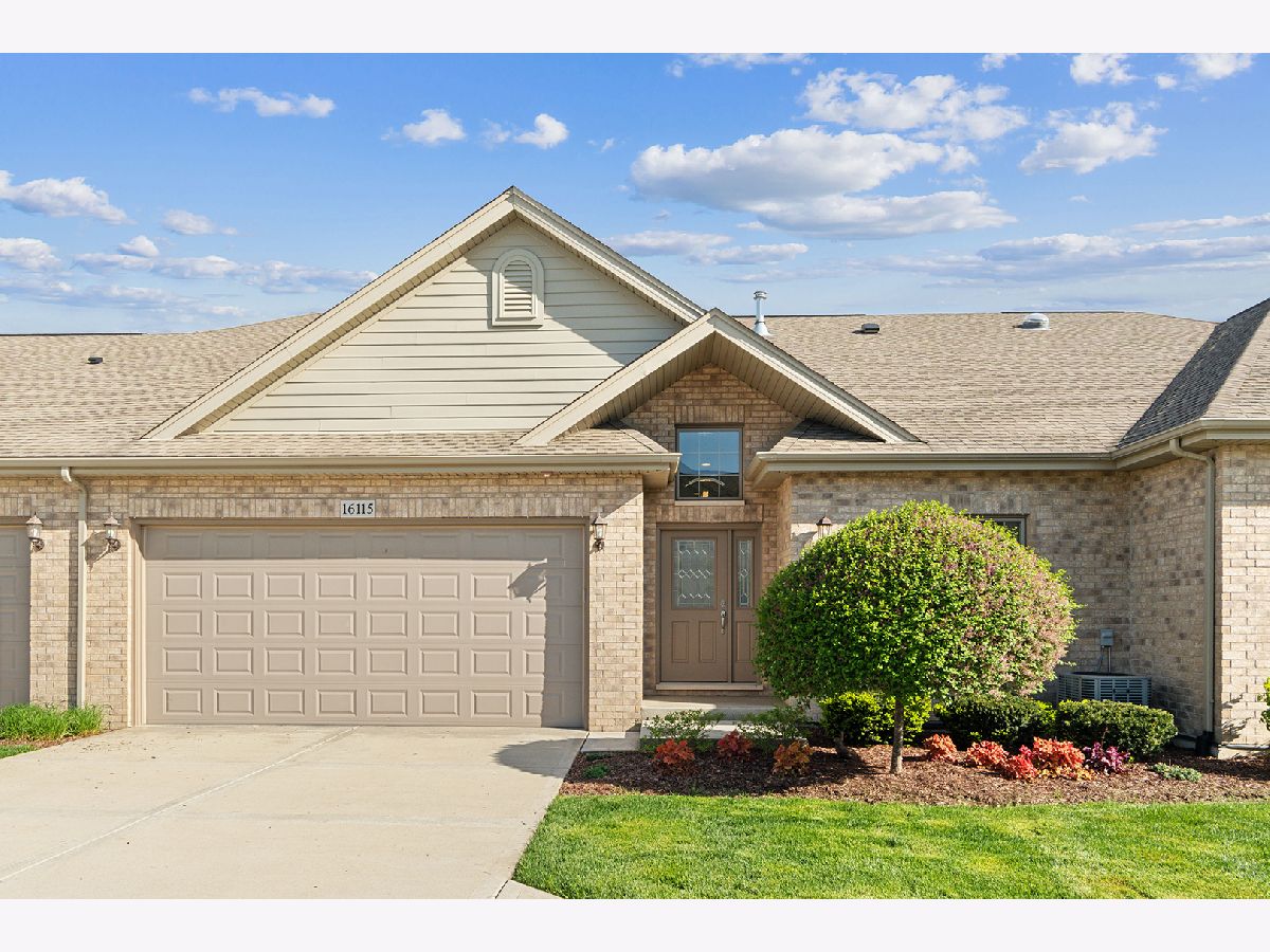 Townhomes & Homes Sold Stonebridge Woods Homer Glen Illinois, 16115 Stonebridge
