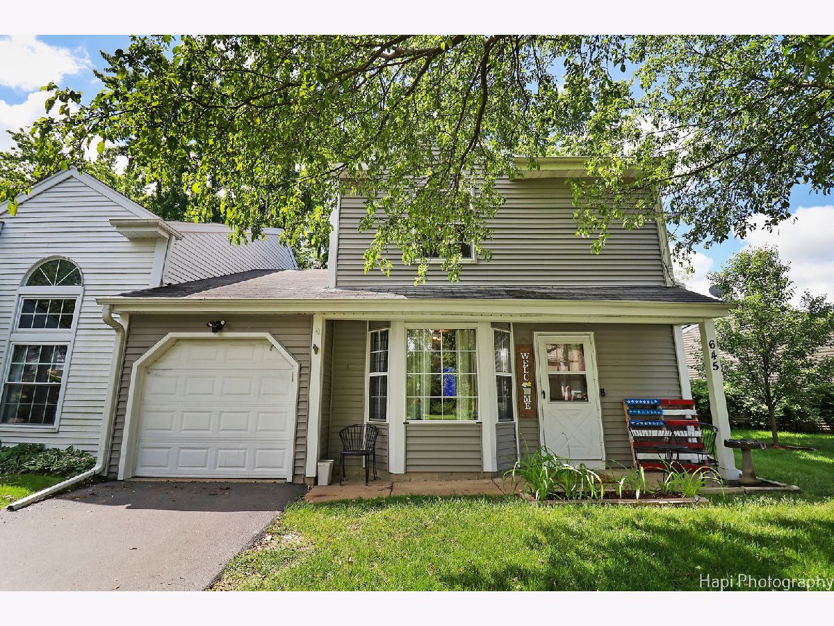 Townhomes Sold Nantucket Village Island Lake Illinois, 645 Nantucket
